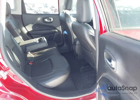 2018 Jeep Compass Latitude 4X4 z USA, uszkodzony, nr VIN 3C4NJDBB8JT355866